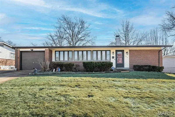 $234,900 | 1610 Horseshoe Drive, Florissant, MO 63033