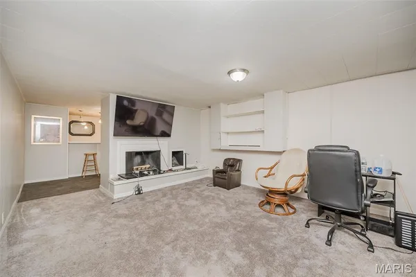 $234,900 | 1610 Horseshoe Drive, Florissant, MO 63033