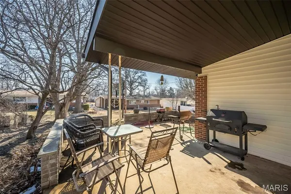 $234,900 | 1610 Horseshoe Drive, Florissant, MO 63033