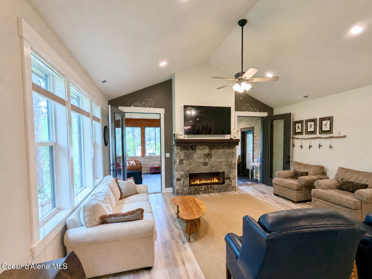 891 Ames Way Dover, ID 83825 - Photo 13 of 66 19. Living Room
