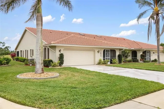 $295,000 | 11411 Southwest Courtney Drive, Lake Suzy, FL 34269