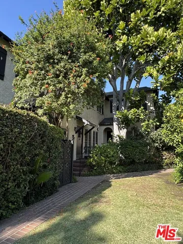 $3,800 | 7917 Norton Avenue, West Hollywood, CA 90046