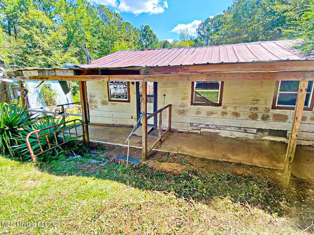 $9,900 | 2825 Attala Road, Unit 2207, Kosciusko, MS 39090
