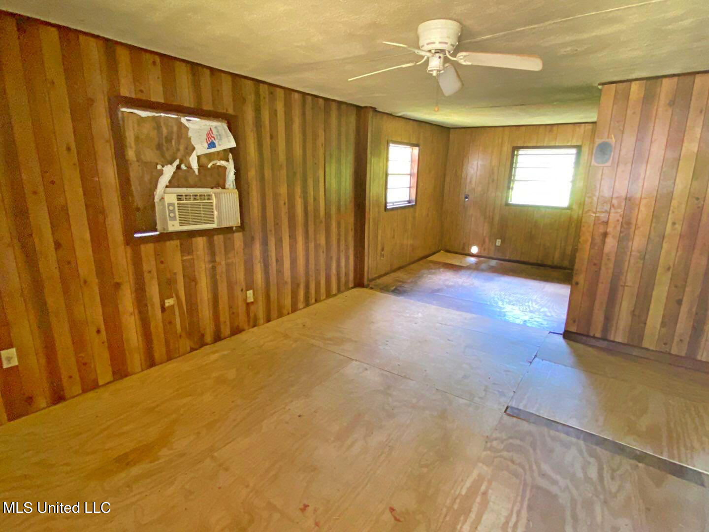 2825 Attala Road, Unit 2207 Kosciusko, MS 39090 - Photo 2 of 15 3-Sep 16 2023 12_25pm-3XY6