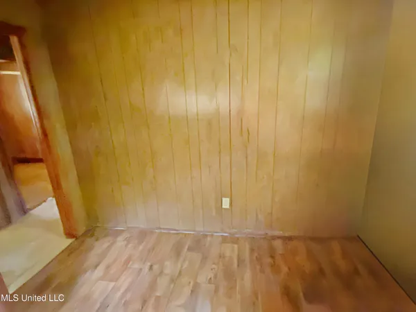 $4,000 | 2825 Attala Road, Unit 2207, Kosciusko, MS 39090