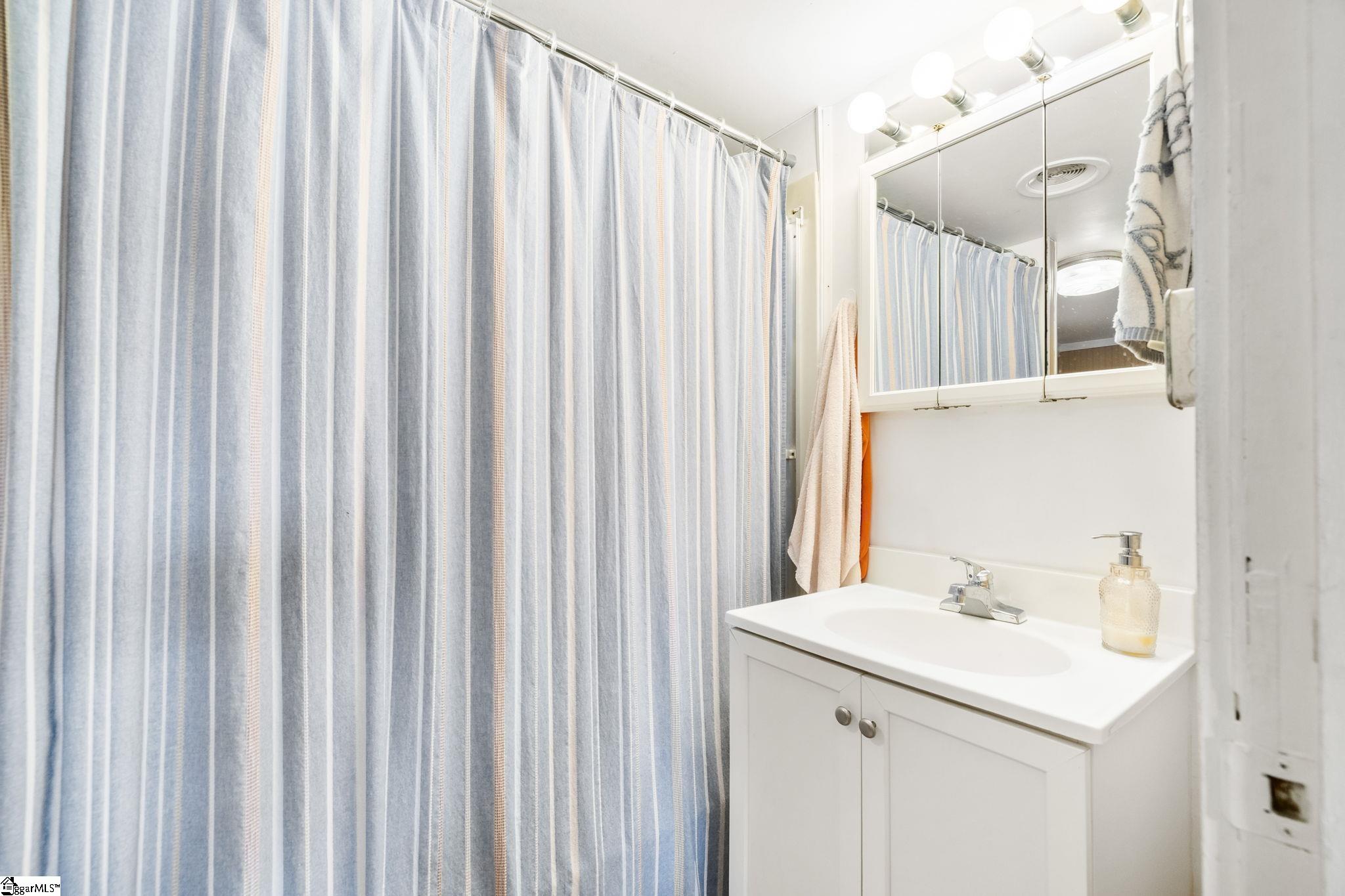 807 Cheddar Road Belton, SC 29627 - Photo 32 of 50