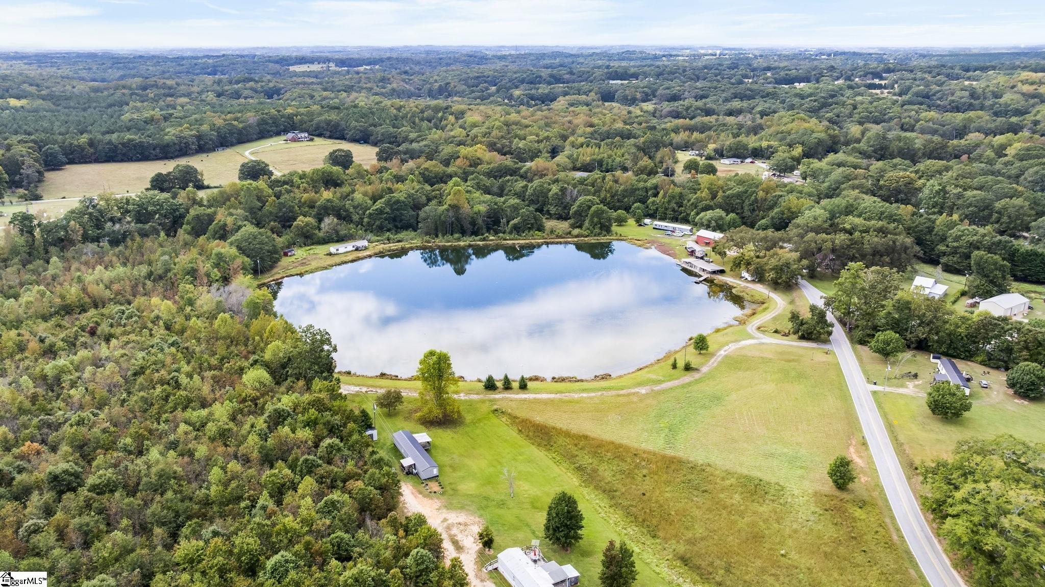 807 Cheddar Road Belton, SC 29627 - Photo 5 of 50