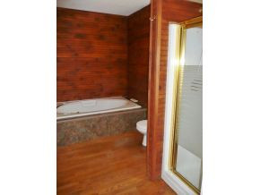 608 Hill Road Kingsport, TN 37664 - Photo 9 of 24 Master Bath