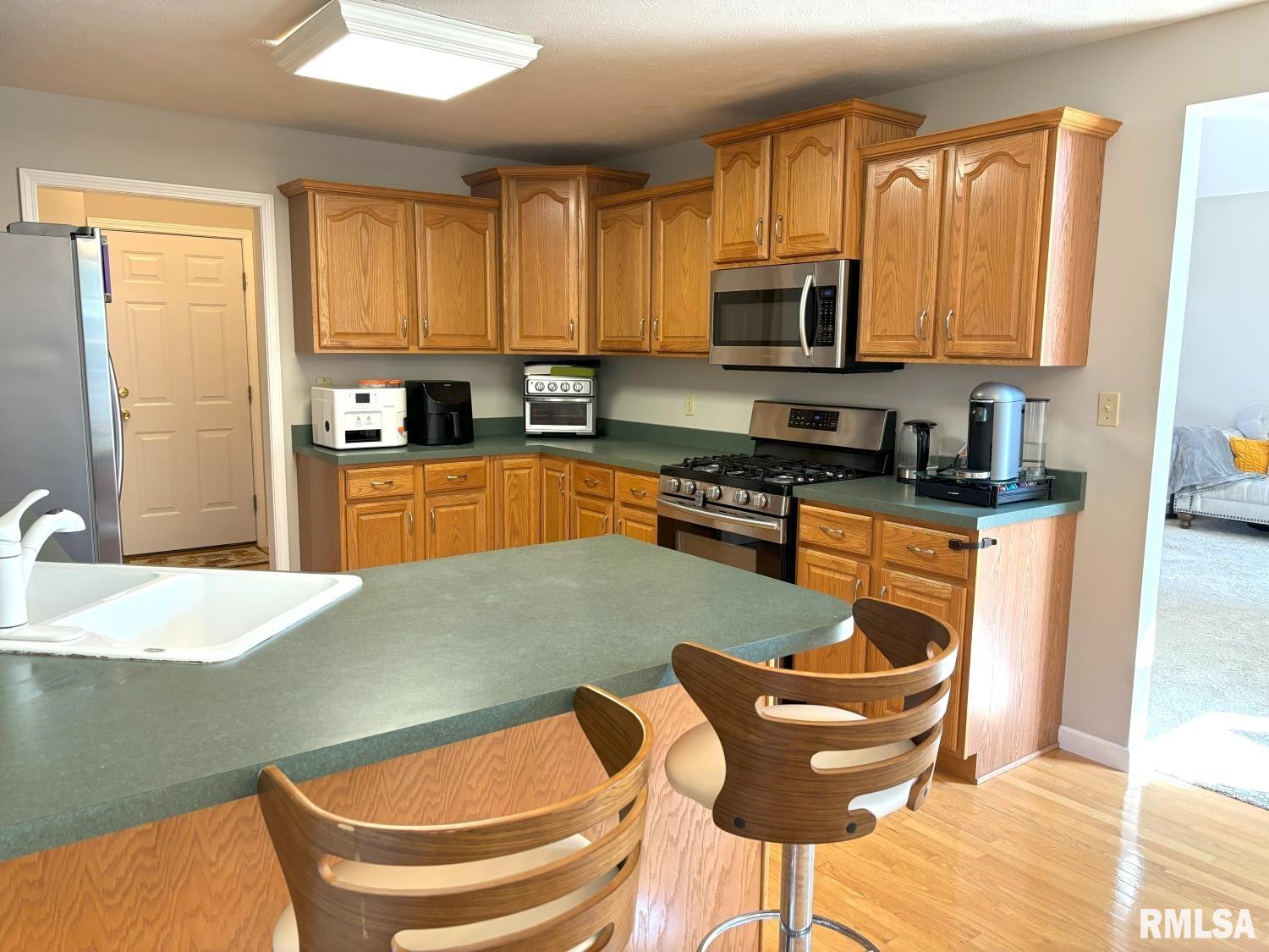 3800 Thackeray Drive Springfield, IL 62711 - Photo 8 of 28