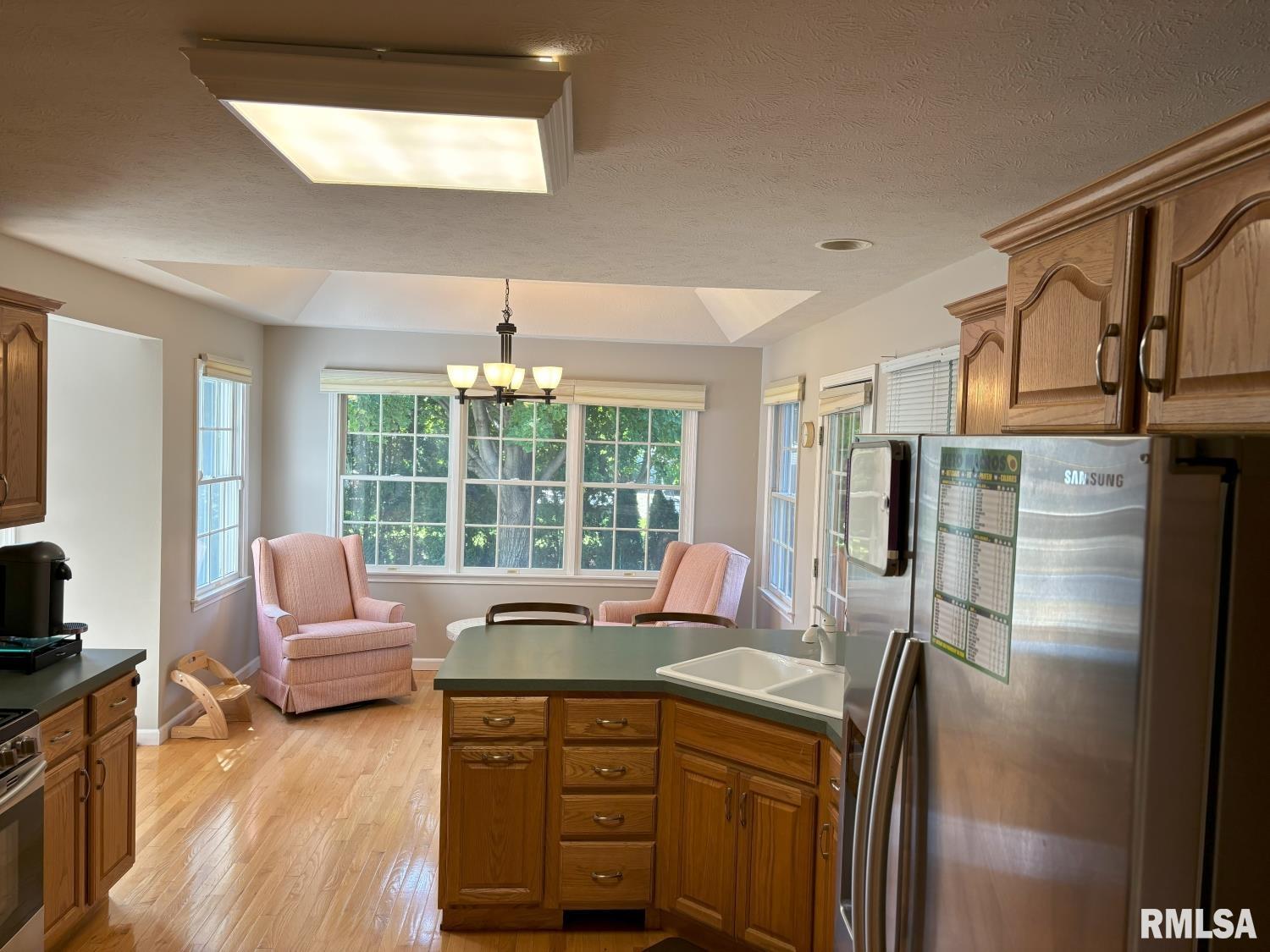 3800 Thackeray Drive Springfield, IL 62711 - Photo 9 of 28