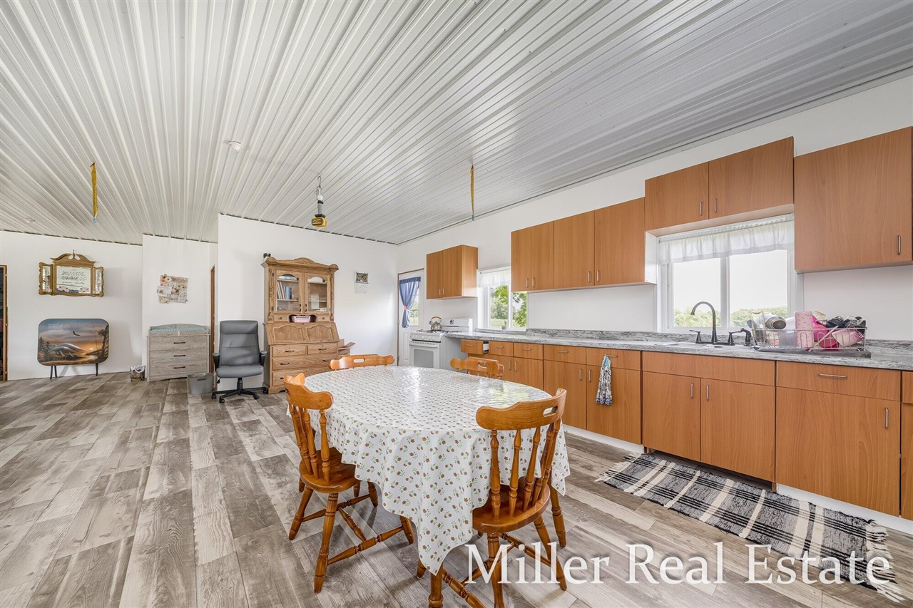 9607 Barryville Road Dowling, MI 49050 - Photo 4 of 33 Gallery Image 4