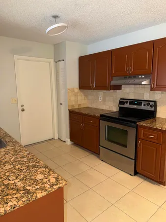 $3,200 | 9392 Affirmed Lane, Boca Raton, FL 33496