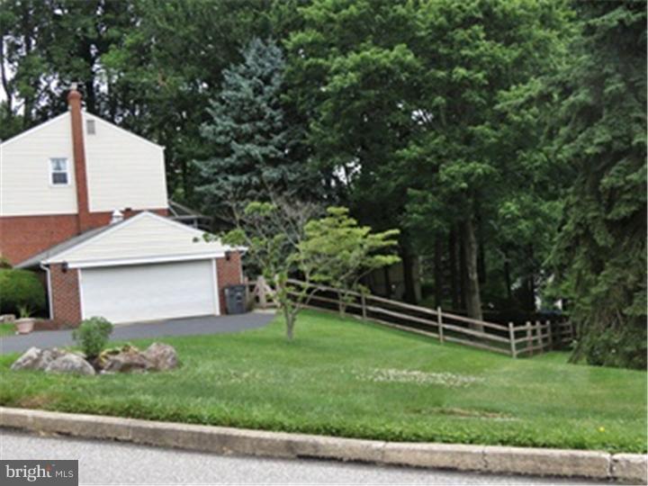 1154 Mallard Road West Chester, PA 19382 - Photo 25 of 25 Garage