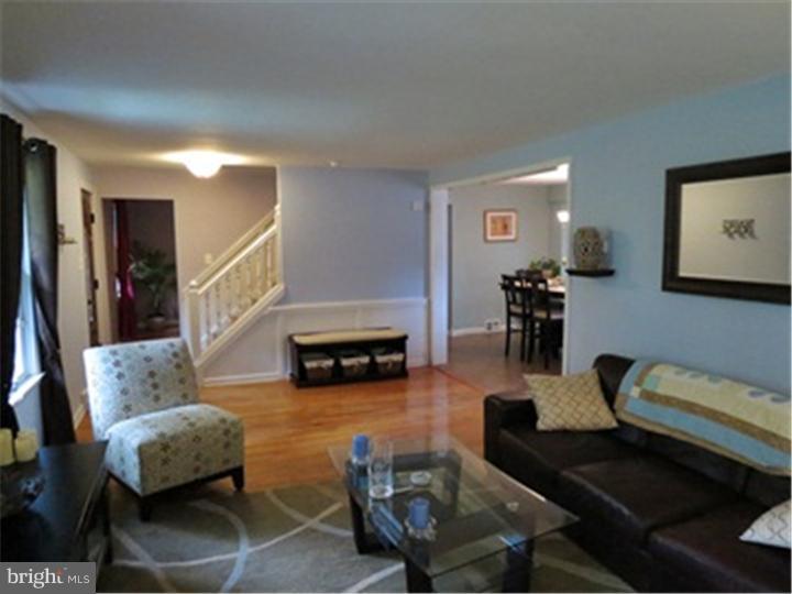 1154 Mallard Road West Chester, PA 19382 - Photo 4 of 25 Living Room