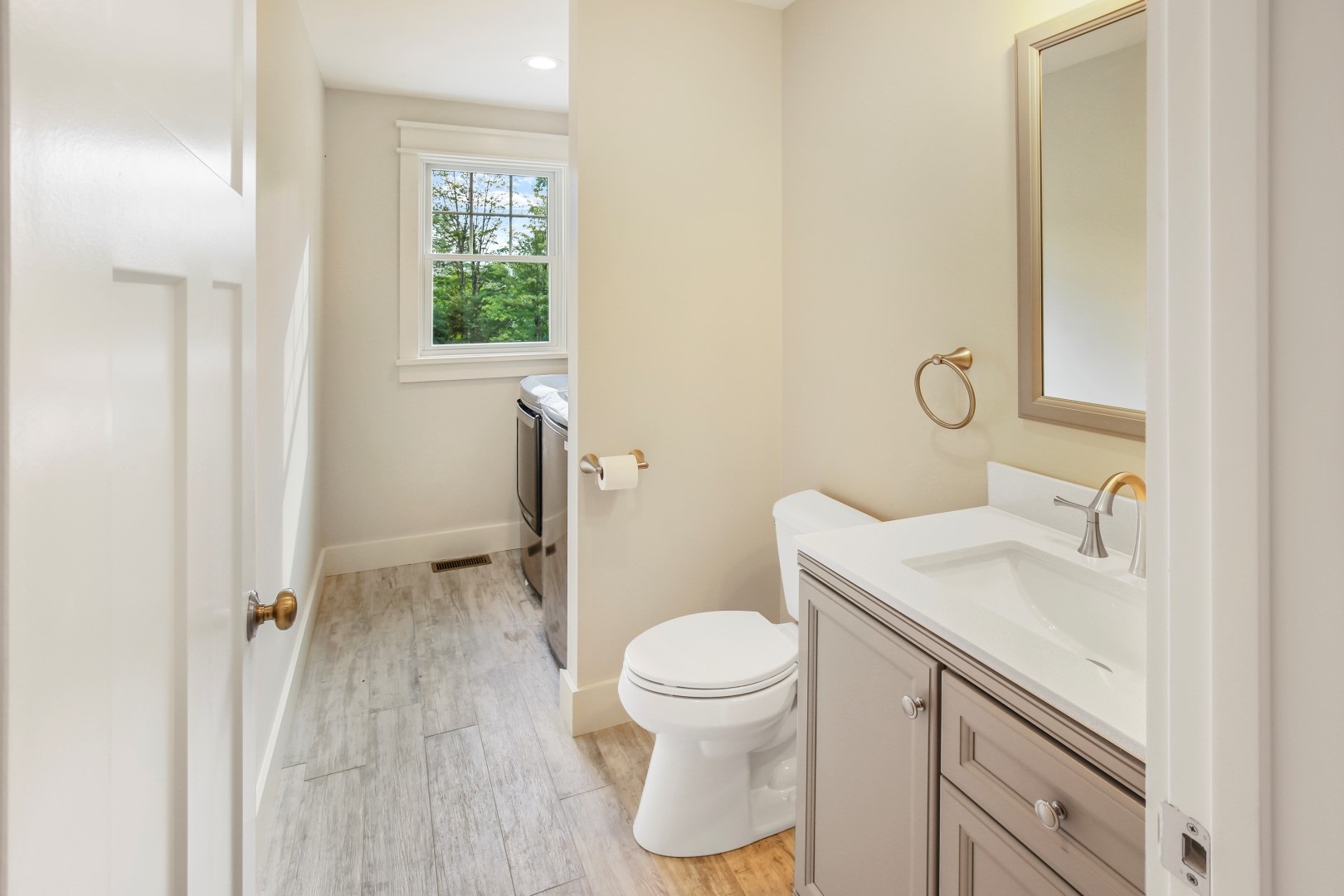 9 Glidden Road Gilford, NH 03249 - Photo 18 of 37