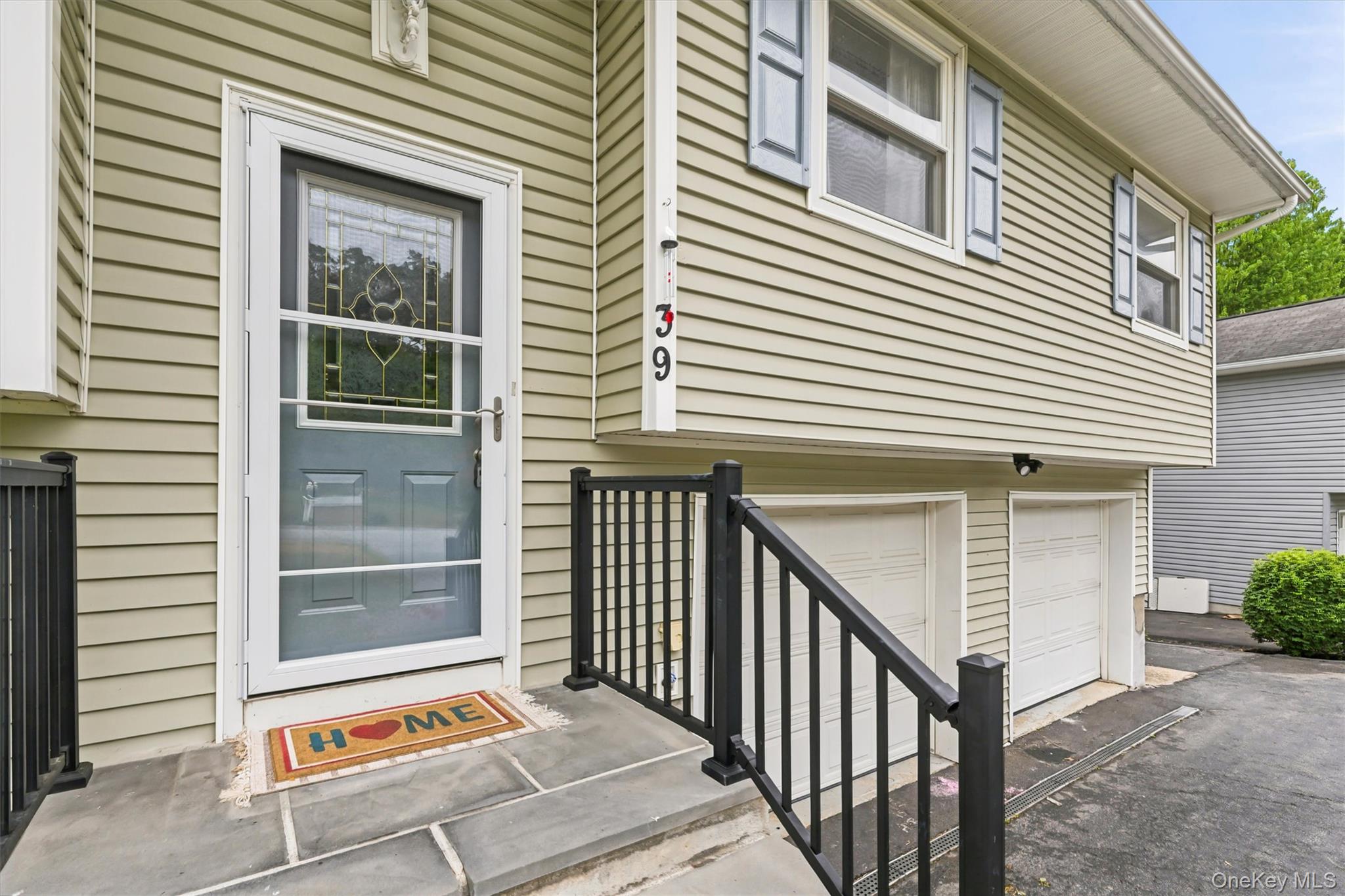 39 Raker Road Poughkeepsie, NY 12603 - Photo 3 of 31