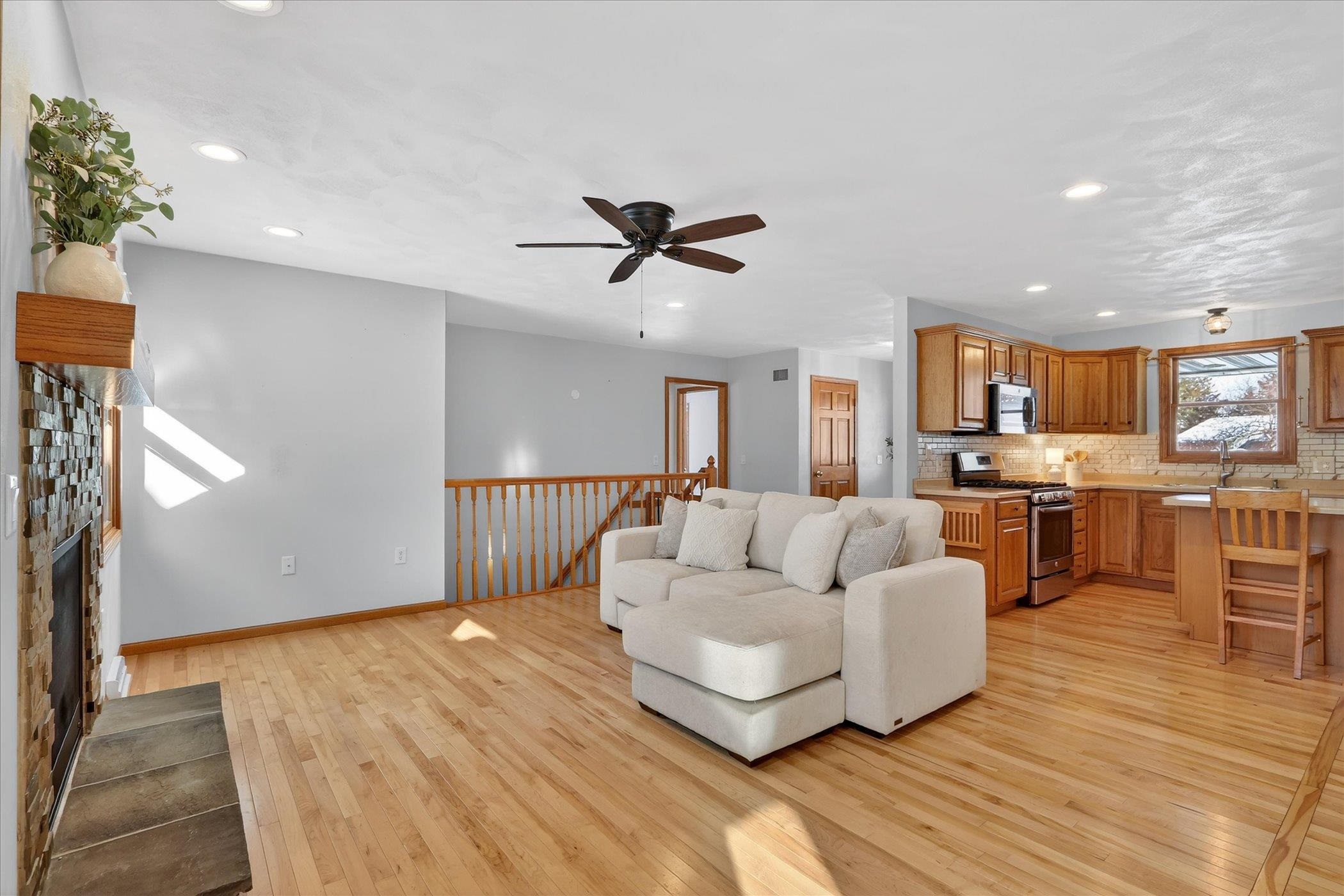 60 Spruce Street Edgerton, WI 53534 - Photo 5 of 48