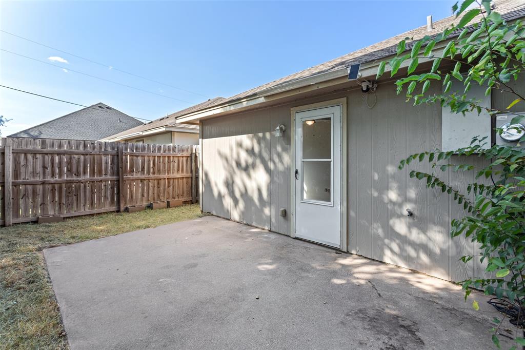2720 James Road Granbury, TX 76049 - Photo 17 of 26