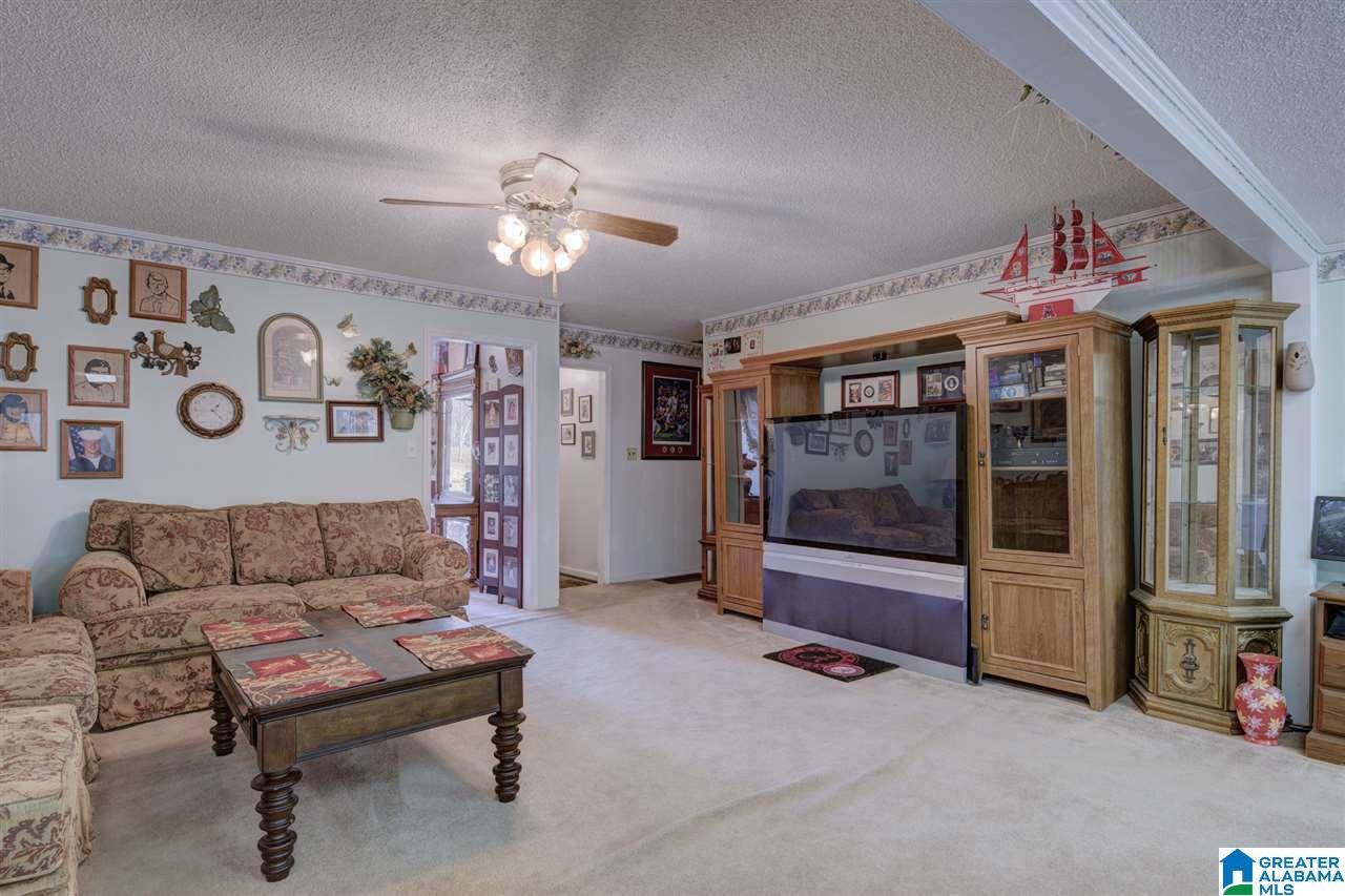 5256 Shady Crest Road Adamsville, AL 35005 - Photo 4 of 32