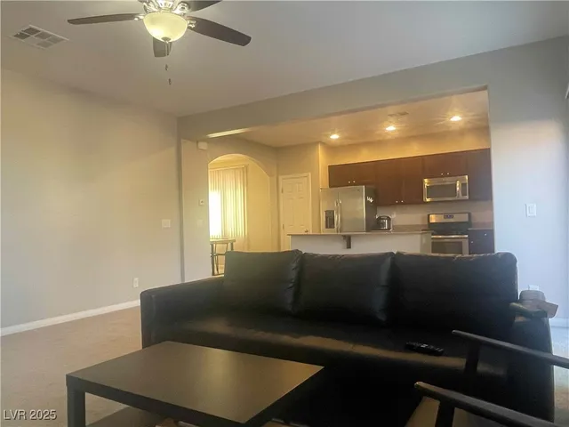 $1,960 | 242 Botanic Gardens Drive, Las Vegas, NV 89148