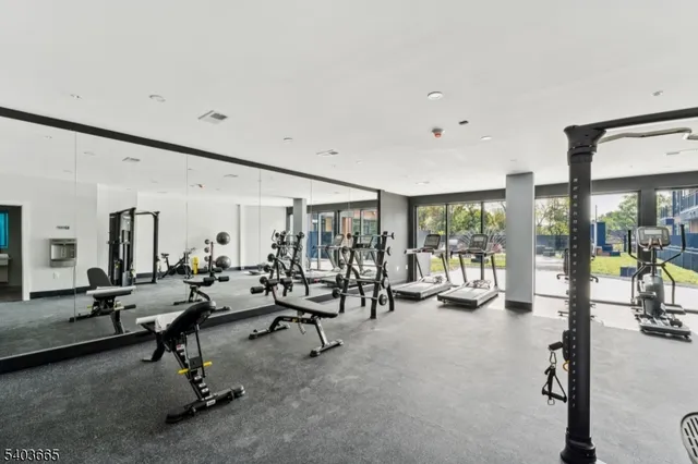 $2,475 | 140 West Webster Avenue, Unit 125, Roselle Park, NJ 07204