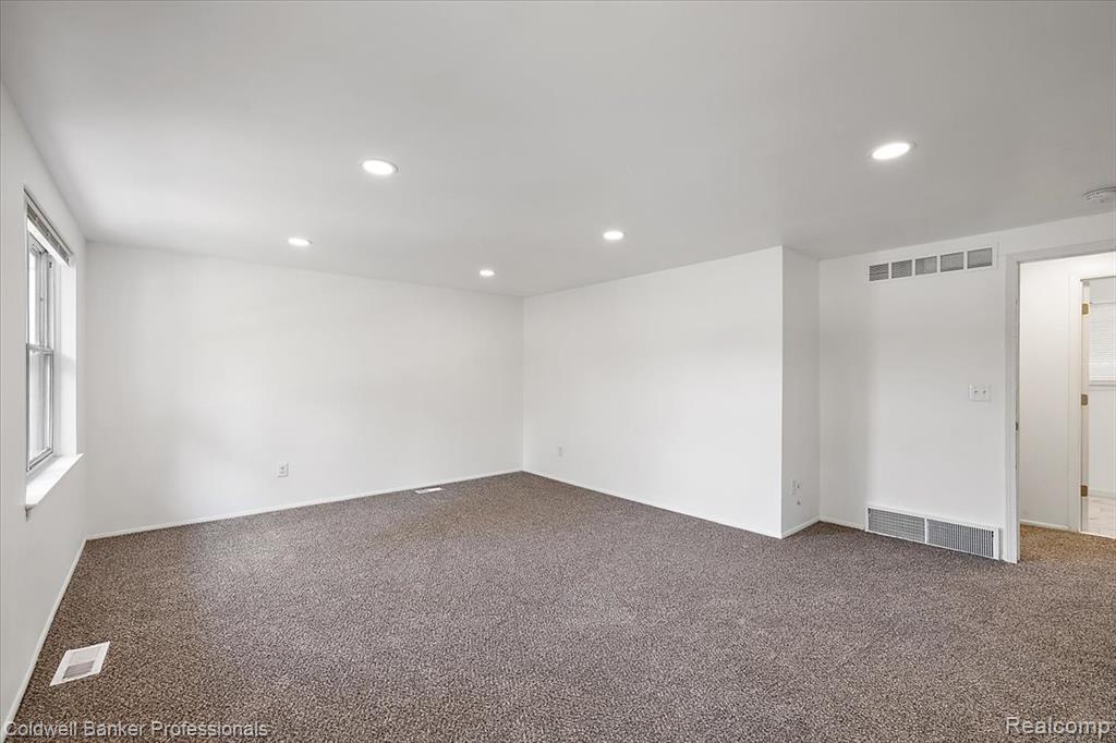 16262 Wayne Road Livonia, MI 48154 - Photo 36 of 44