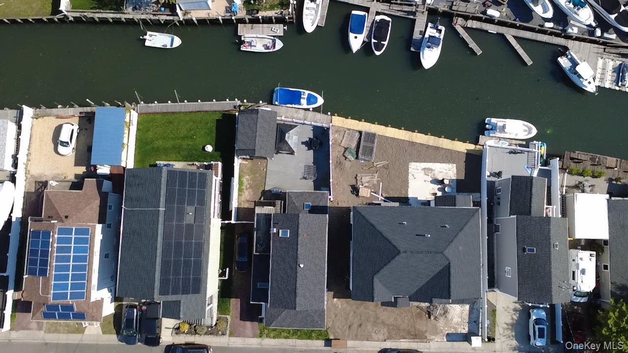 2845 Alder Road Bellmore, NY 11710 - Photo 2 of 25 Beautiful water living