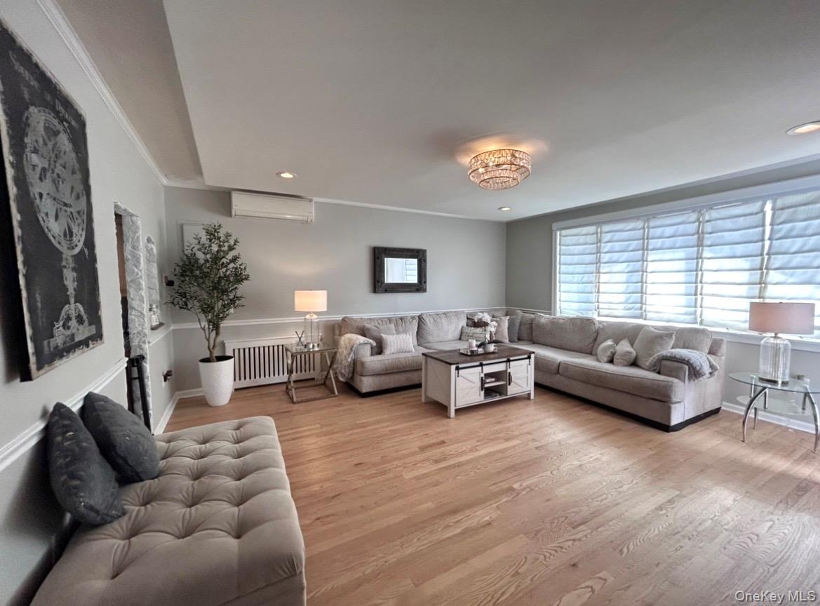 2845 Alder Road Bellmore, NY 11710 - Photo 4 of 25 Living Room