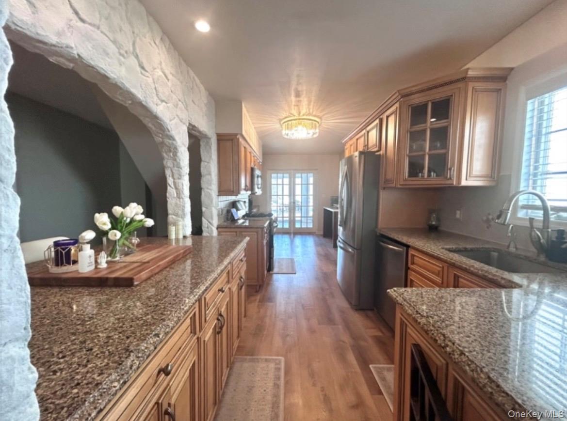 2845 Alder Road Bellmore, NY 11710 - Photo 7 of 25 Kitchen with granite countertops with natural Gas for cooking
