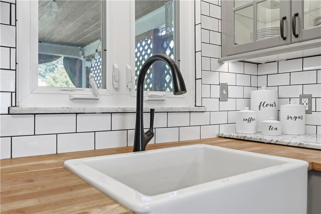 1730 Borland Road Pittsburgh, PA 15243 - Photo 9 of 41 Gallery Image 9