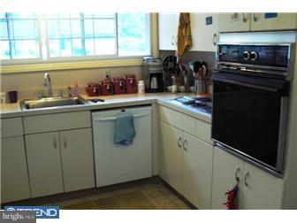 1 Hawk Road Levittown, PA 19056 - Photo 3 of 10 Gallery Image 3