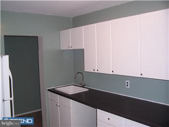 6909 Clinton Road Upper Darby, PA 19082 - Photo 5 of 6