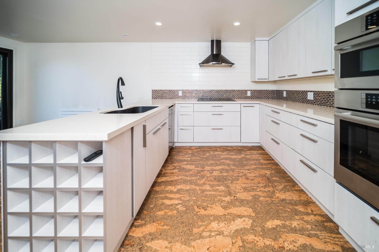 719 A Spring Street Sausalito, CA 94965 - Photo 4 of 36