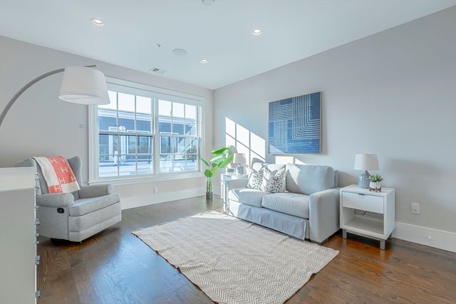$2,725,000 | 35 Farragut Road, Unit 3, Boston, MA 02127