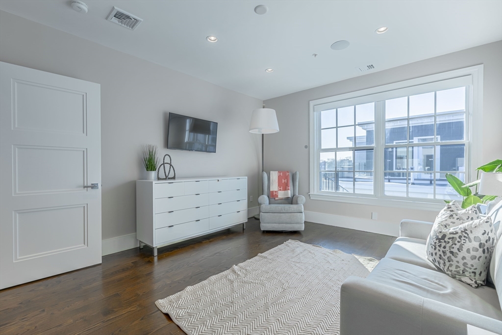 35 Farragut Road, Unit 3 Boston, MA 02127 - Photo 20 of 40 Gallery Image 20