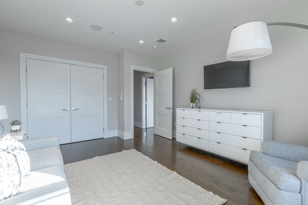 35 Farragut Road, Unit 3 Boston, MA 02127 - Photo 21 of 40 Gallery Image 21