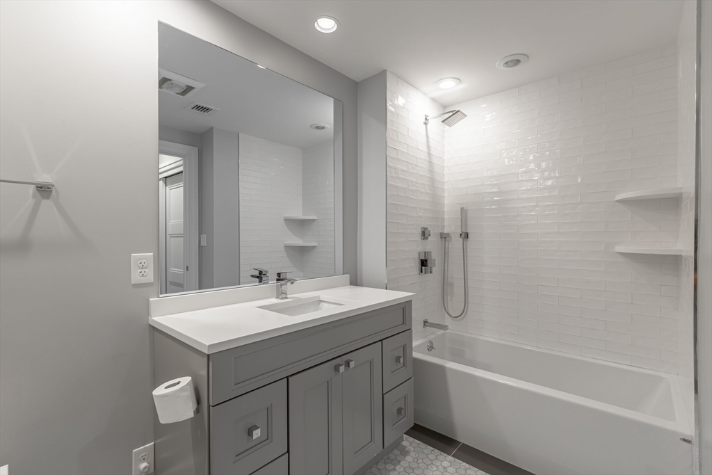35 Farragut Road, Unit 3 Boston, MA 02127 - Photo 22 of 40 Gallery Image 22