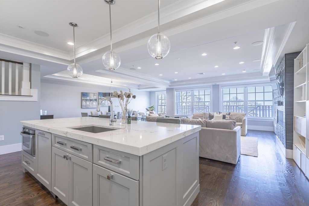 35 Farragut Road, Unit 3 Boston, MA 02127 - Photo 4 of 40 Gallery Image 4