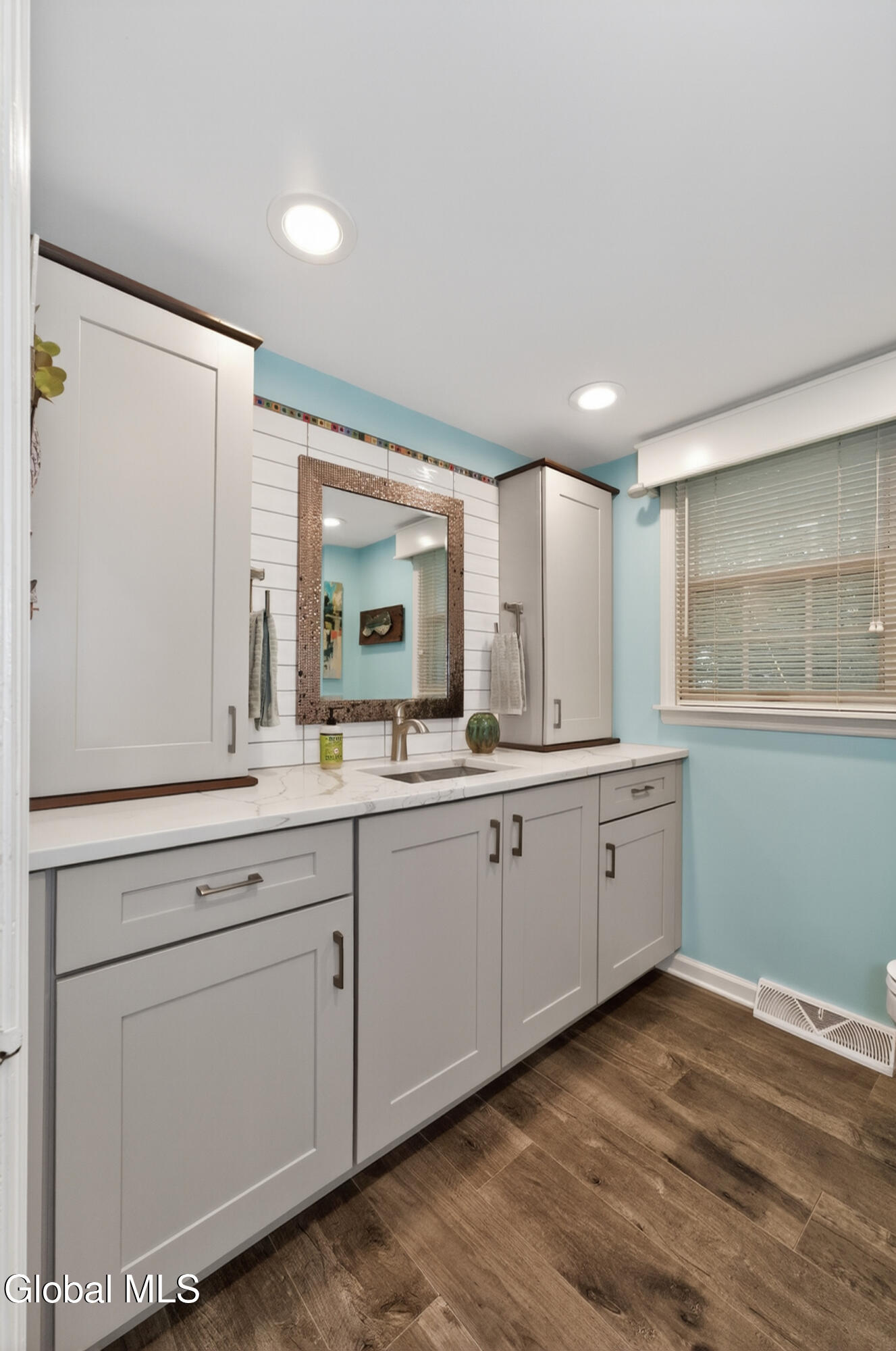 36 Carriage Road Bethlehem, NY 12054 - Photo 42 of 49 10 Bathroom 1