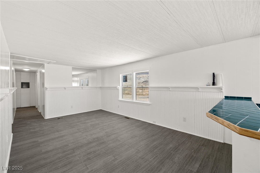 2150 West Harris Farm Road Pahrump, NV 89060 - Photo 21 of 33 Dining room family room combo