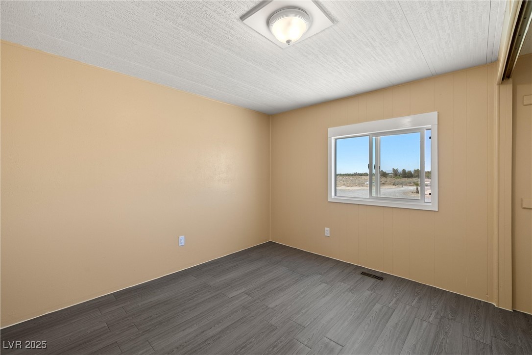 2150 West Harris Farm Road Pahrump, NV 89060 - Photo 30 of 33 Secondary bedroom