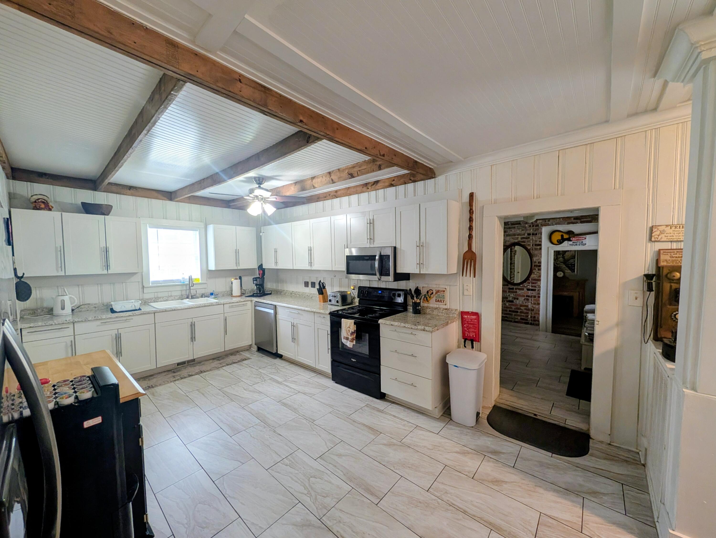 Kitchen 2