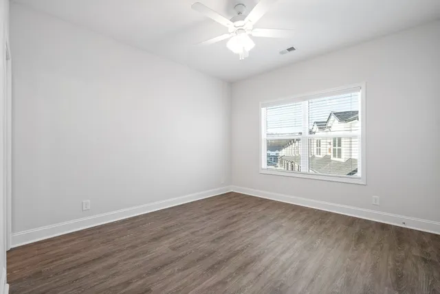 $1,495 | 750 Tracy Lane, Unit J104, Clarksville, TN 37040