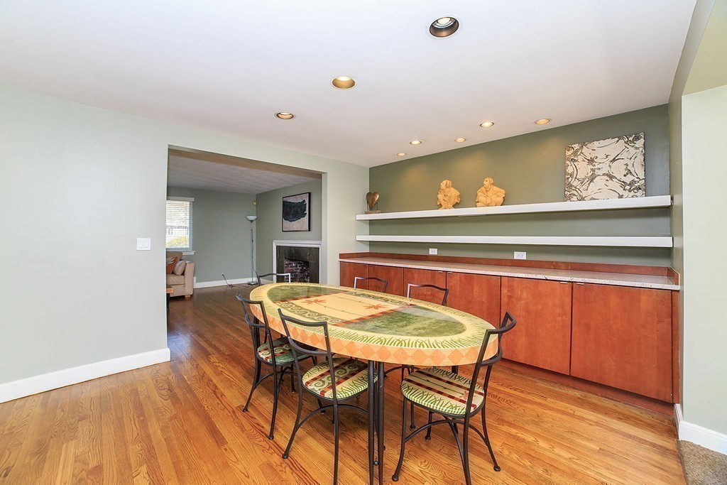 89 Redwood Road Newton, MA 02459 - Photo 9 of 28 Gallery Image 9