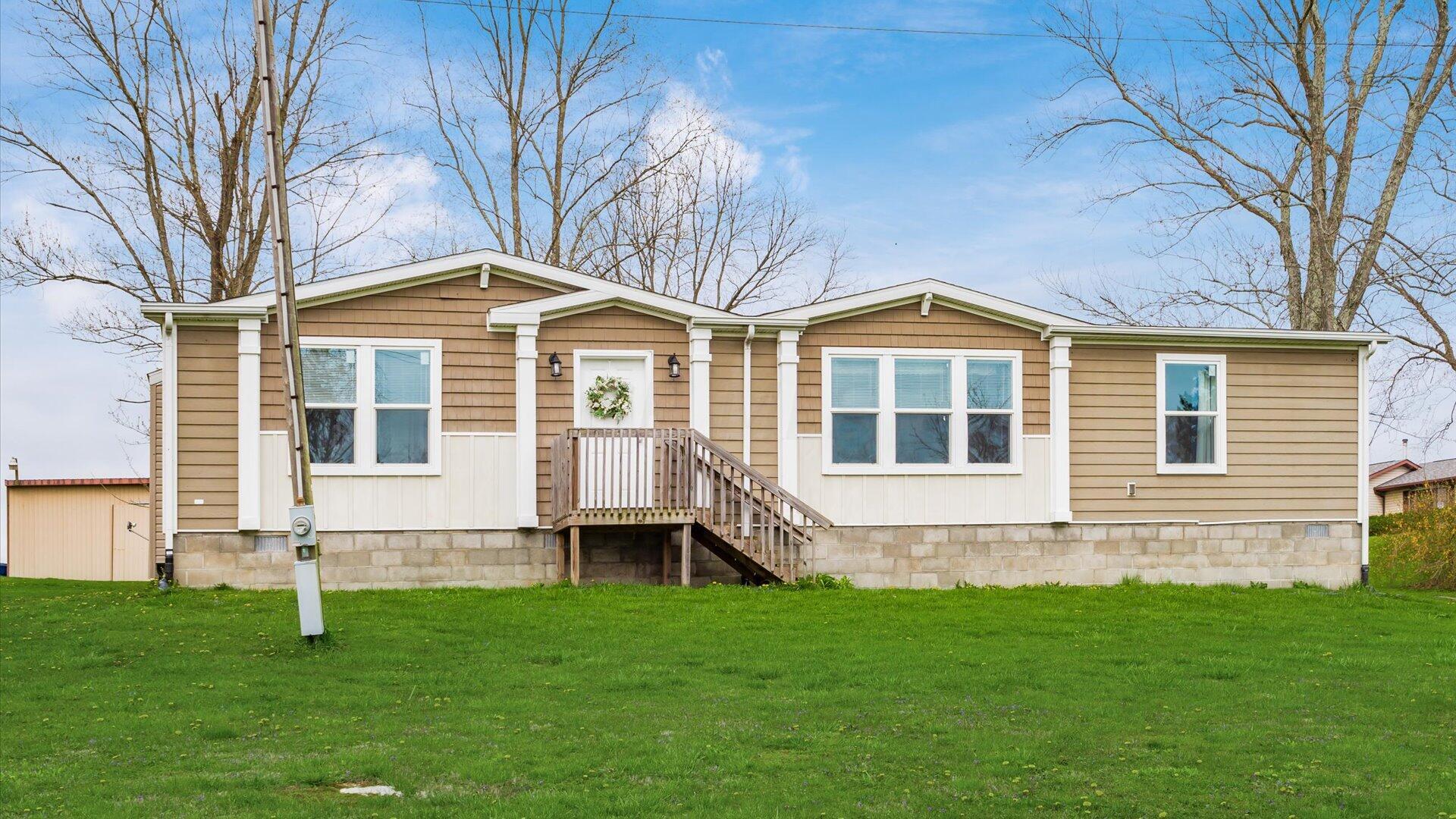 6514 Gratiot Road Southeast Heath, OH 43056 - Photo 1 of 34 04-z 6514 Gratiot Rd084