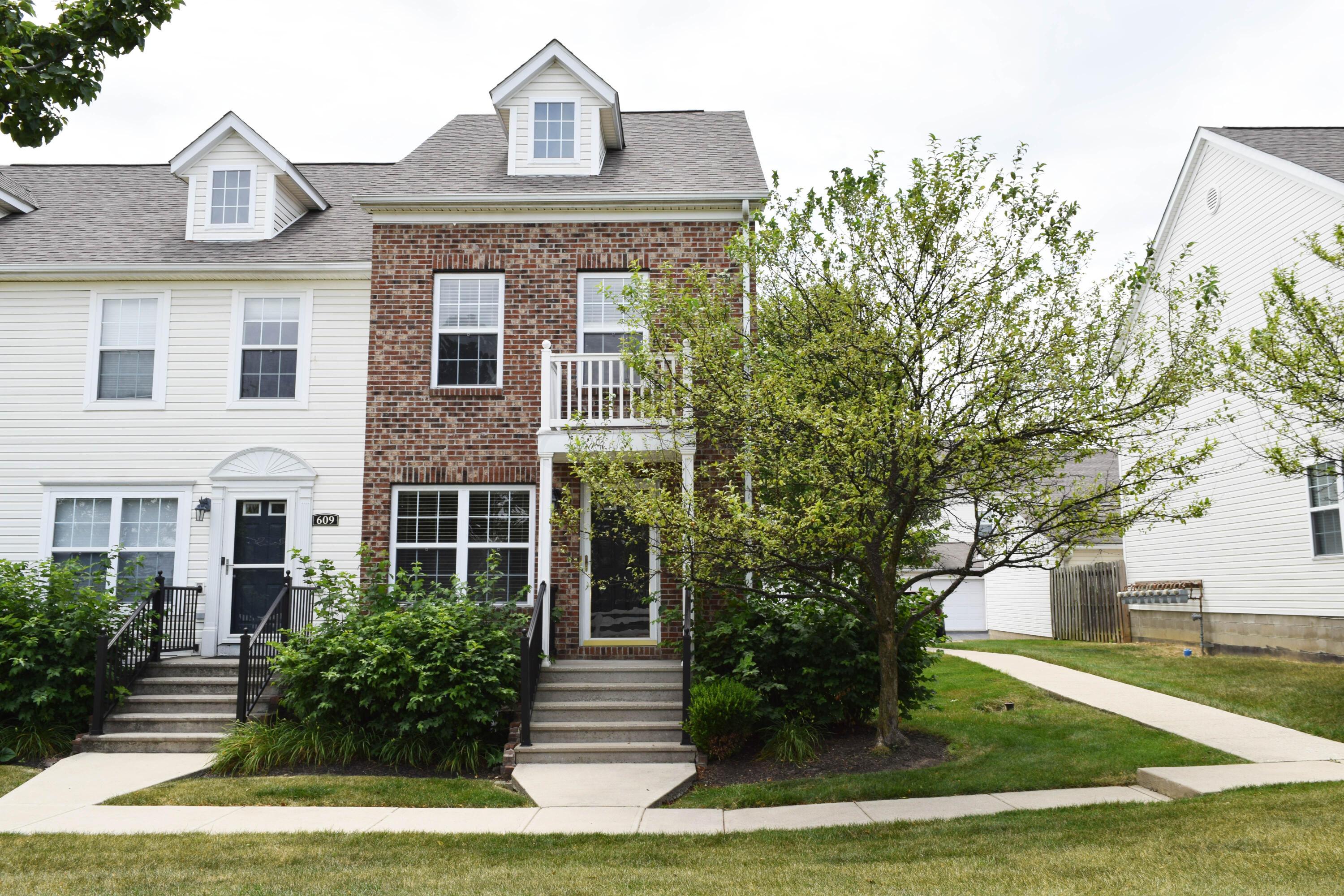 605 Lazelle Road Westerville, OH 43081 - Photo 1 of 24 01-Primary