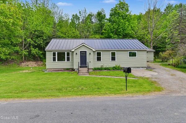 $272,500 | 116 Old State Road, St. Johnsville, NY 13452