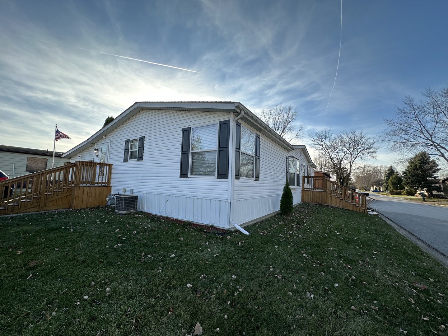 286 Blackthorn Road Matteson, IL 60443 - Photo 3 of 28 a view of a house with backyard