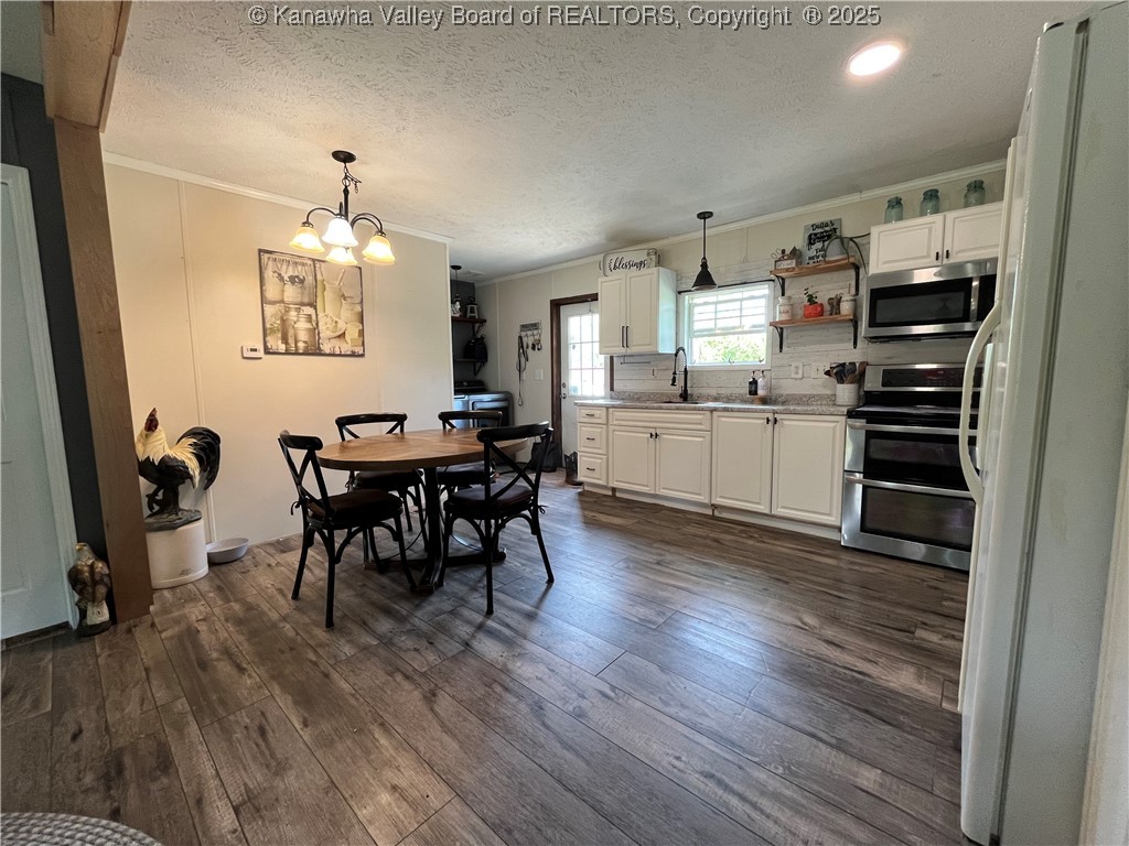 3145 Barker Ridge Road Milton, WV 25541 - Photo 5 of 46 Gallery Image 5