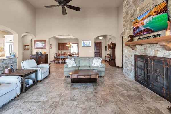 $1,999,999 | 20433 Doral Drive, Point Blank, TX 77364